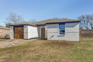 3153 Ronay Dr, Fort Worth, TX 76140