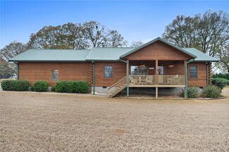 1207 Five Forks Rd, Pendleton, SC 29670