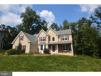 5947 Woodridge Dr, Green Lane, PA 18054