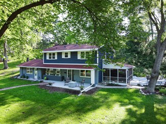 4719 Church Ln, Hopkins, MN 55343