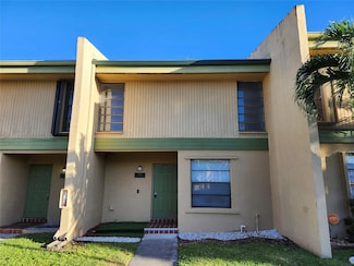 9421 NW 15th St, Pembroke Pines, FL 33024