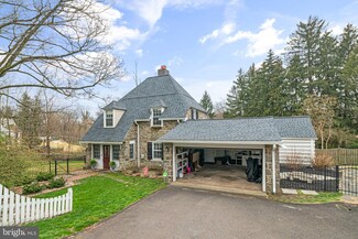 900 Church Rd, Wyncote, PA 19095