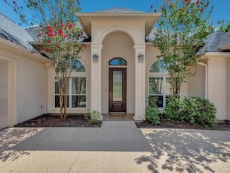 300 Spring Creek Dr, Nacogdoches, TX 75965