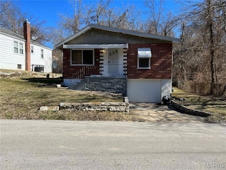 10052 Valley Dr, Saint Louis, MO 63137