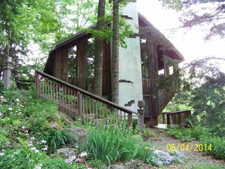 169 Westwind Rd, Stockbridge, VT 05772