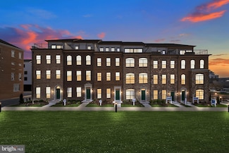615 Trimaran Way, Oxon Hill, MD 20745