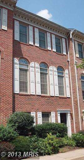 2406 Garnett Dr, Alexandria, VA 22311
