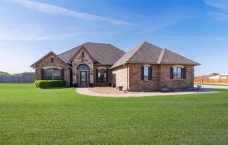 139 Prairie View Rd, Elgin, OK 73538