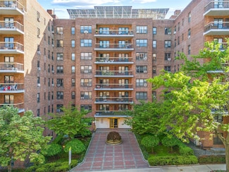 67-76 Booth St Unit 7F, Forest Hills, NY 11375