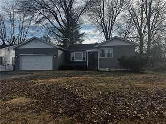 106 W Weston St, Troy, IL 62294