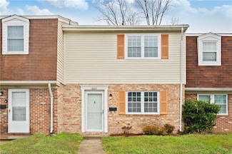 1865 Olde Buckingham Rd, Hampton, VA 23669