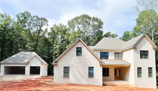 2661 W Farmville Rd, Auburn, AL 36879