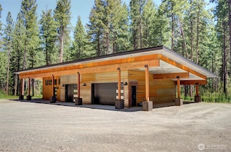 19 Davelaar Dr, Mazama, WA 98833