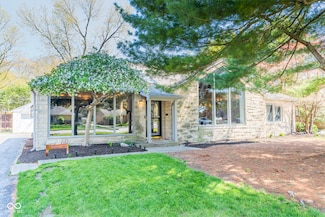 60 Kessler Boulevard East Dr, Indianapolis, IN 46220