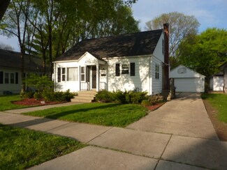 416 N Oakhill Ave, Janesville, WI 53548