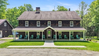 407 Worrick Pond Rd, Brackney, PA 18812