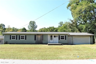 1527 Carterland Rd, Ashtabula, OH 44004