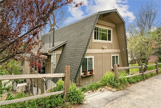 27935 St Bernard Ln, Lake Arrowhead, CA 92352