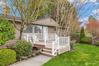 5722 NE 197th St, Kenmore, WA 98028
