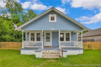 1203 Simpson St, Fayetteville, NC 28305
