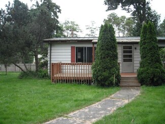 6773 NE Pear St, Suquamish, WA 98392