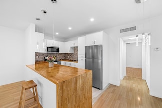 116 Salisbury E, West Palm Beach, FL 33417