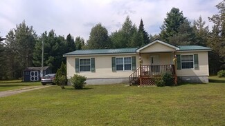 15 Pearsall Rd, Owls Head, NY 12969