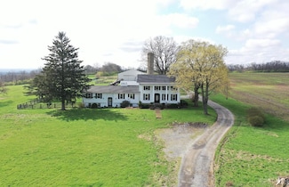 4951 Thomas Rd, Trenton, OH 45067