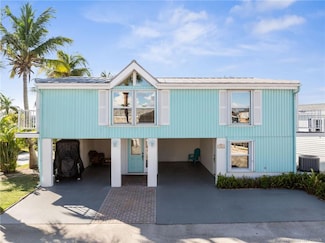 1084 Nettles Blvd, Jensen Beach, FL 34957