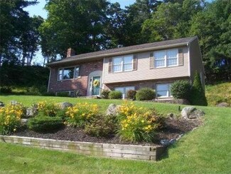 10 New Village Rd, Woburn, MA 01801