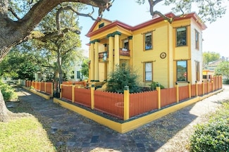 2927 Bernardo de Galvez, Galveston, TX 77550