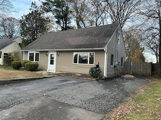 1429 Deer Park Ave, North Babylon, NY 11703