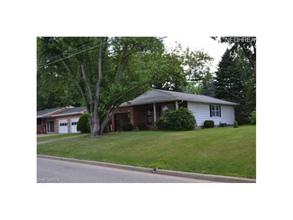 243 Hallum St SW, North Canton, OH 44720