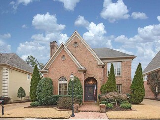 964 Riverwalk Dr E, Memphis, TN 38120
