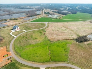 2017 Chimney Field Rd, Yadkinville, NC 27055