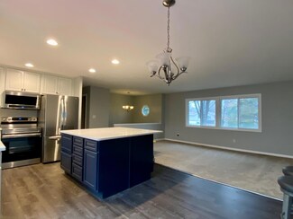 7321 Brunswick Ave N, Brooklyn Park, MN 55443