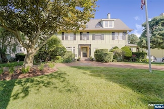 39 Pleasant Place, Kearny, NJ 07032