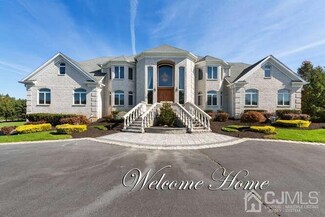 2 Parkwood Ln, Colts Neck, NJ 07722