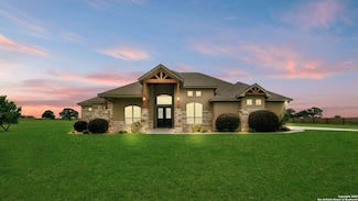 245 Triple R Dr, La Vernia, TX 78121