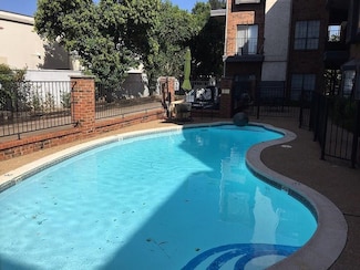 7025 Hemlock Ave Unit 104B, Dallas, TX 75231