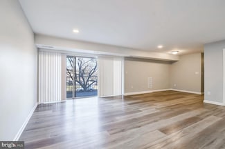 7609 Fontainebleau Dr Unit 2207, New Carrollton, MD 20784