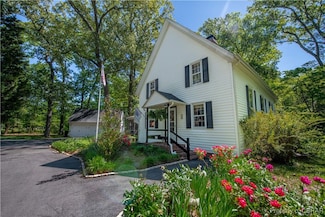 160 Carlton Rd, Wake, VA 23176