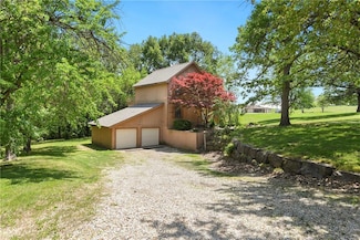 32832 195th St, Leavenworth, KS 66048