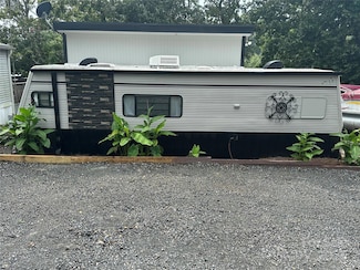 108 Cedar Rd, New London, NC 28127