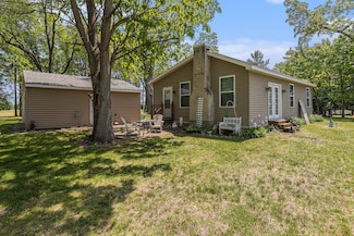 32205 James St, Colon, MI 49040
