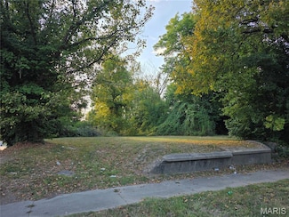 327 S Hanover St, Cape Girardeau, MO 63703