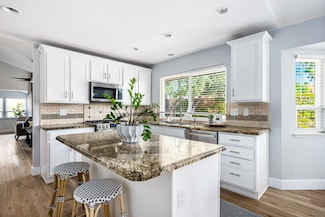 40072 Silktree Ct, Palm Desert, CA 92260