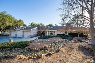10929 Encino Dr, Oak View, CA 93022