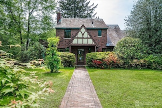 87 Linden Ave, Metuchen, NJ 08840