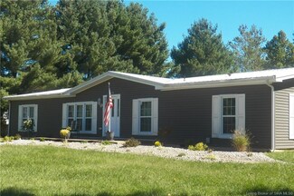 8410 Seneca Dr NE, Georgetown, IN 47122